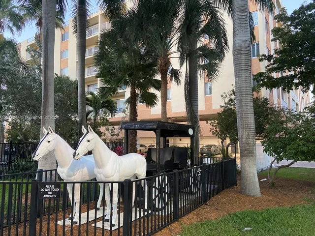 200 E 178th Dr # 309, Sunny Isles Beach FL 33160