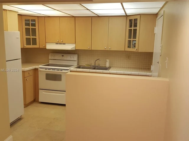 200 E 178th Dr # 309, Sunny Isles Beach FL 33160