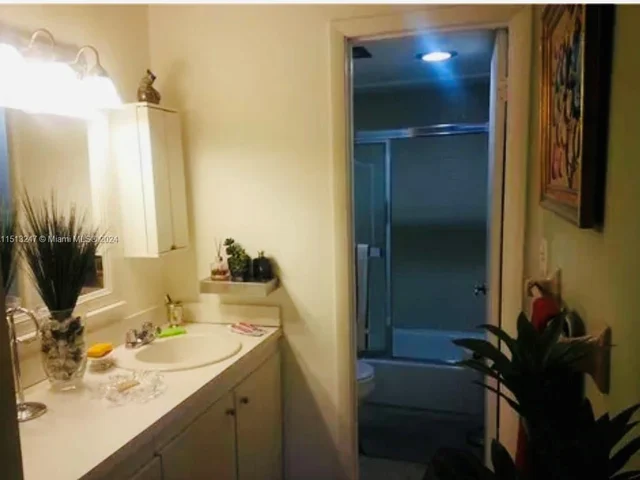 200 E 178th Dr # 309, Sunny Isles Beach FL 33160