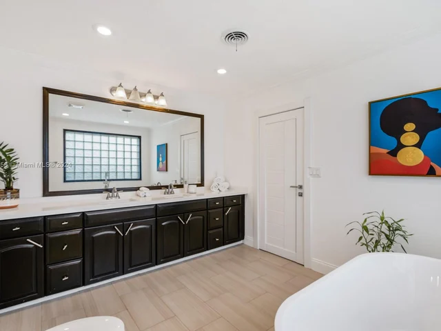 2830 NE 56th Ct, Fort Lauderdale FL 33308