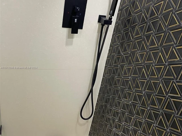 6301 N Falls Cir Dr # 00, Lauderhill FL 33319