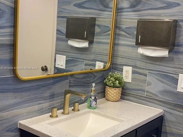 6301 N Falls Cir Dr # 00, Lauderhill FL 33319