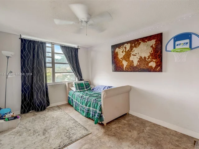 2750 NE 183rd St # 304, Aventura FL 33160