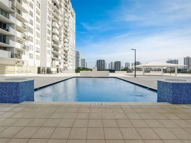 2750 NE 183rd St # 304, Aventura FL 33160