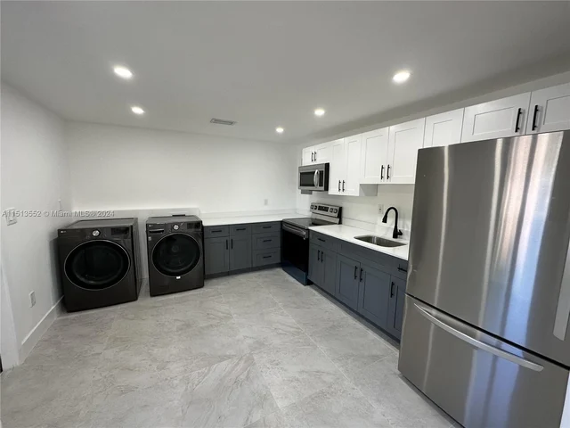 1102 NW 103rd St # 2, Miami FL 33150