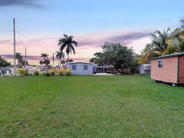 421 SW 8th Ave, Homestead FL 33030