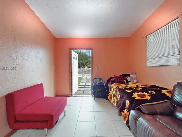 421 SW 8th Ave, Homestead FL 33030