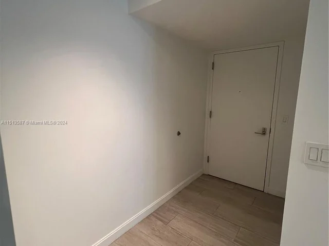 55 SW 9th St # 2209, Miami FL 33130