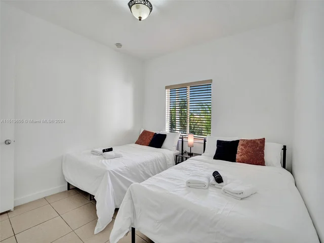 12031 NW 5th Ave # 1, Miami FL 33168