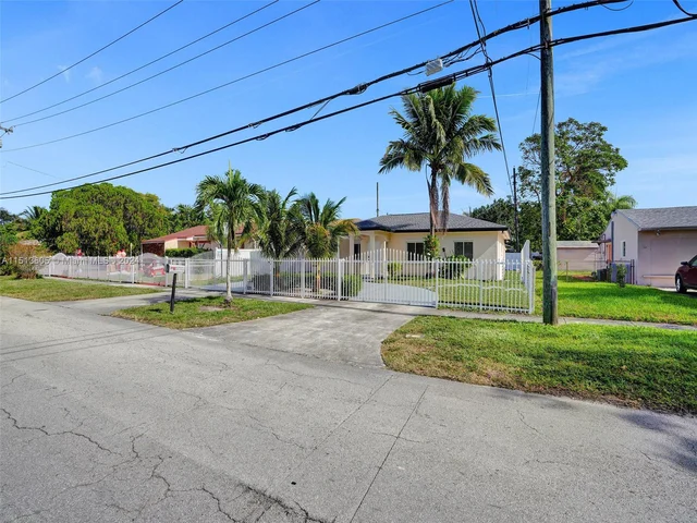 12031 NW 5th Ave # 1, Miami FL 33168