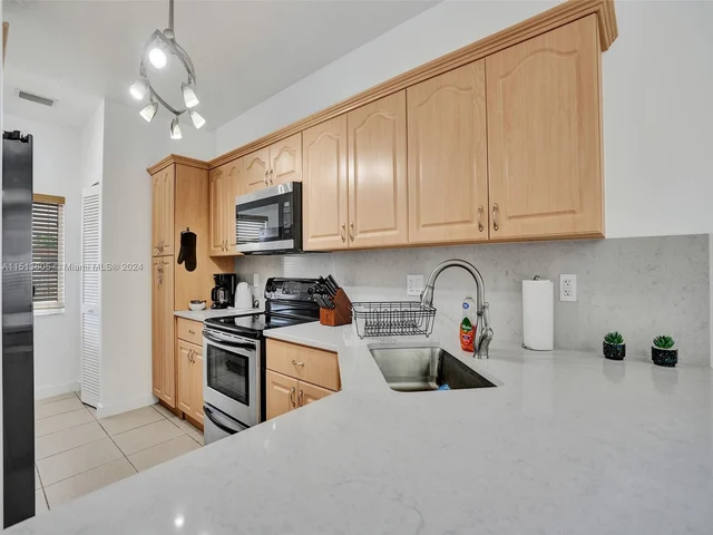 12031 NW 5th Ave # 1, Miami FL 33168
