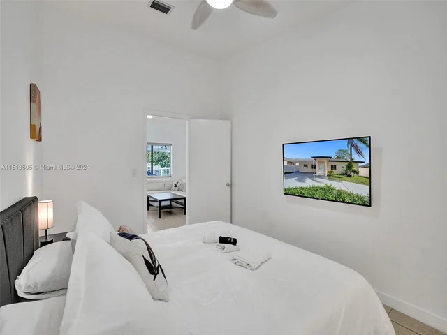 12031 NW 5th Ave # 1, Miami FL 33168