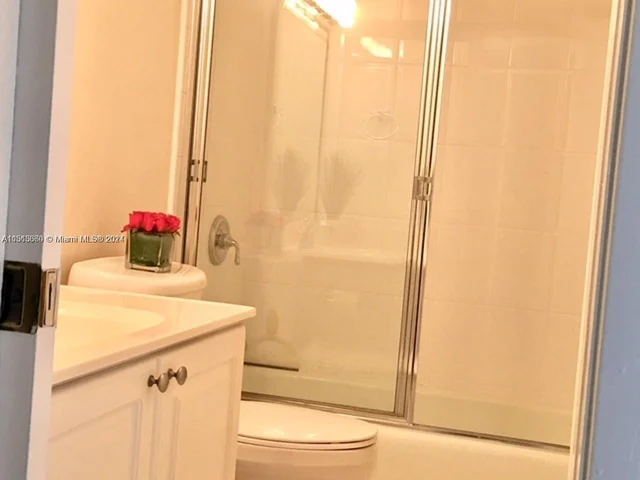 1901 Brickell Ave # B911, Miami FL 33129