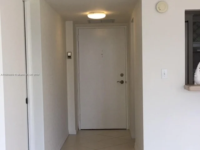 1901 Brickell Ave # B911, Miami FL 33129