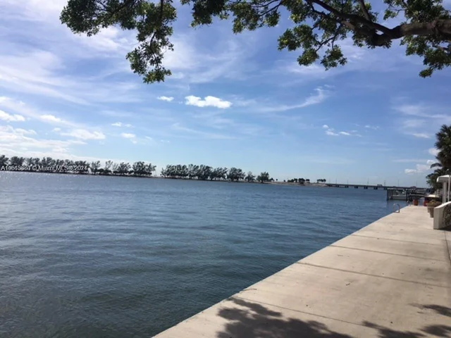 1901 Brickell Ave # B911, Miami FL 33129