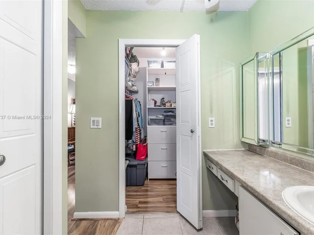 304 Racquet Club Rd # 101, Weston FL 33326