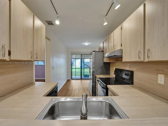 1527 Gabriel St # 1527, Hollywood FL 33020