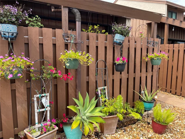 1527 Gabriel St # 1527, Hollywood FL 33020