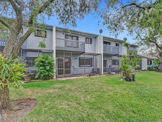 1527 Gabriel St # 1527, Hollywood FL 33020