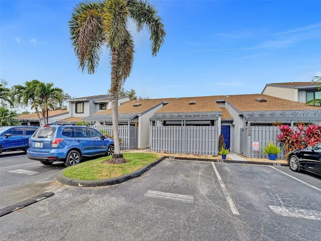 1527 Gabriel St # 1527, Hollywood FL 33020