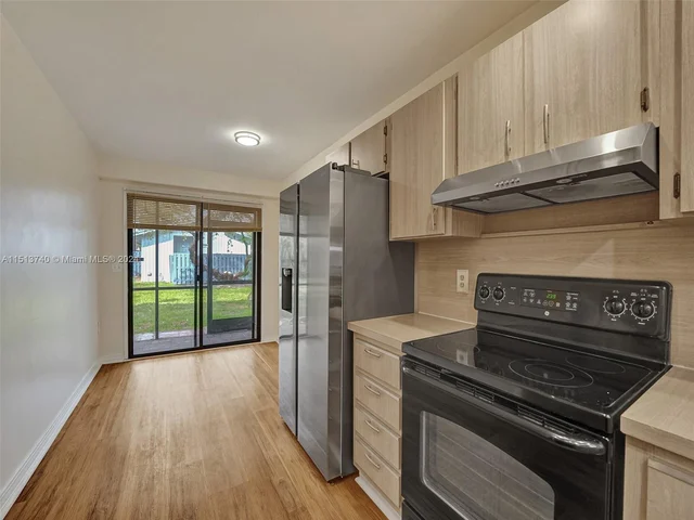 1527 Gabriel St # 1527, Hollywood FL 33020