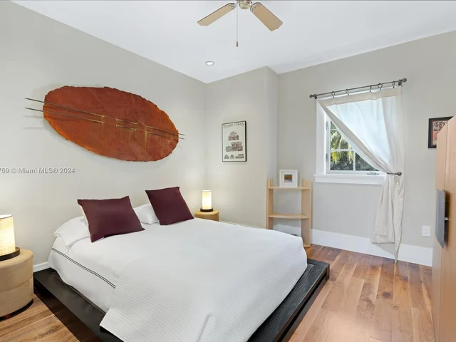 7732 Atlantic Way, Miami Beach FL 33141