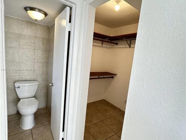 220 Washington Ave # 4D, Miami Beach FL 33139