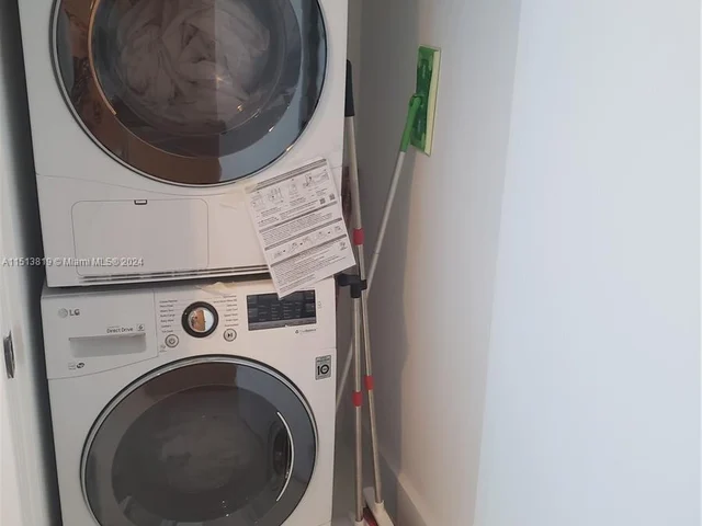 6801 Collins Ave, Miami Beach FL 33141