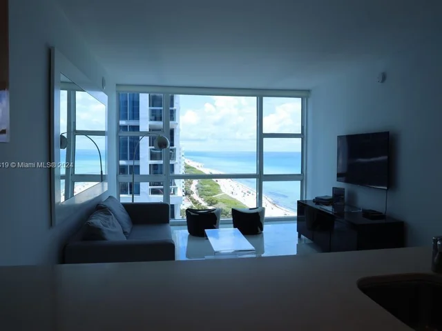 6801 Collins Ave, Miami Beach FL 33141