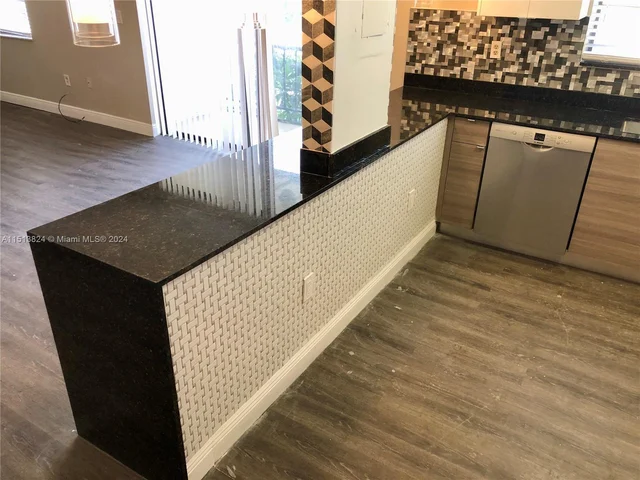 1790 NW 55th Ave # 201, Lauderhill FL 33313