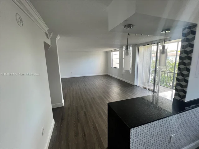 1790 NW 55th Ave # 201, Lauderhill FL 33313