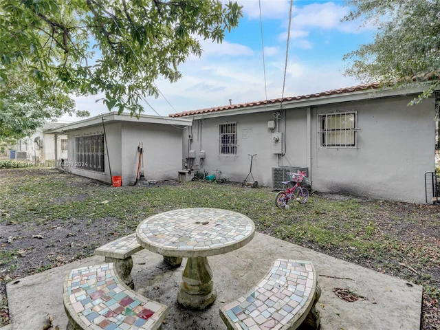 2030 NW 185th Ter, Miami Gardens FL 33056