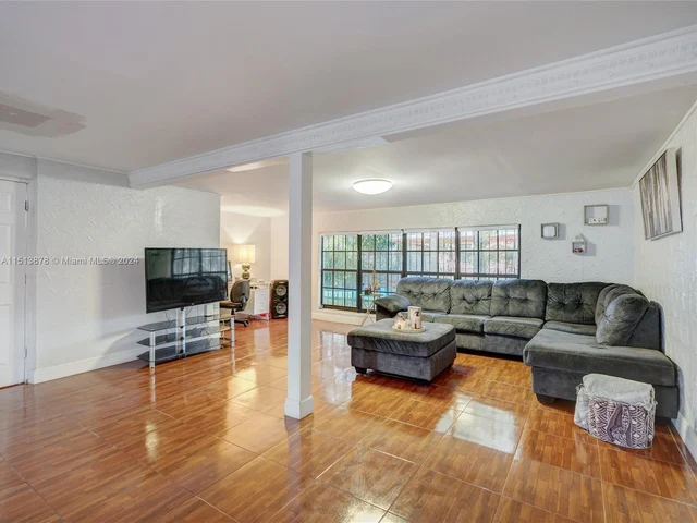 2030 NW 185th Ter, Miami Gardens FL 33056