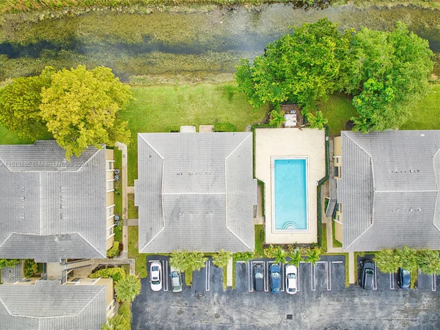 2641 Riverside Dr # 6, Coral Springs FL 33065