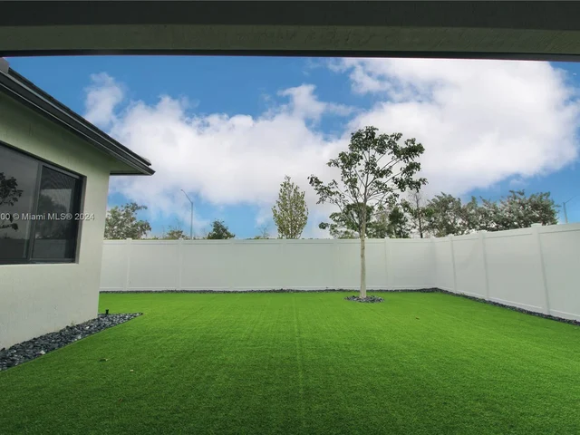 17741 SW 41st St, Miramar FL 33029