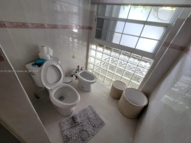 2425 SW 19th Ter, Miami FL 33145