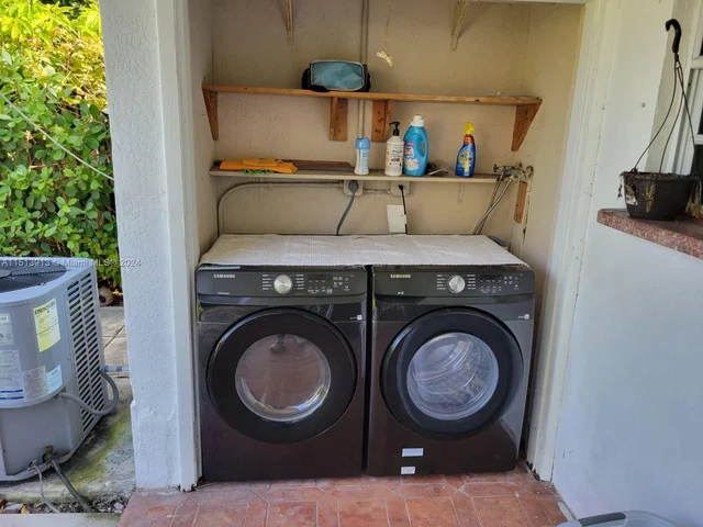 2425 SW 19th Ter, Miami FL 33145