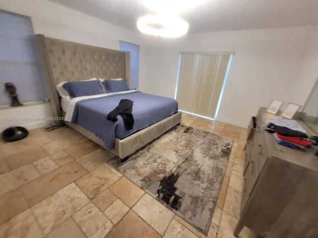 2425 SW 19th Ter, Miami FL 33145