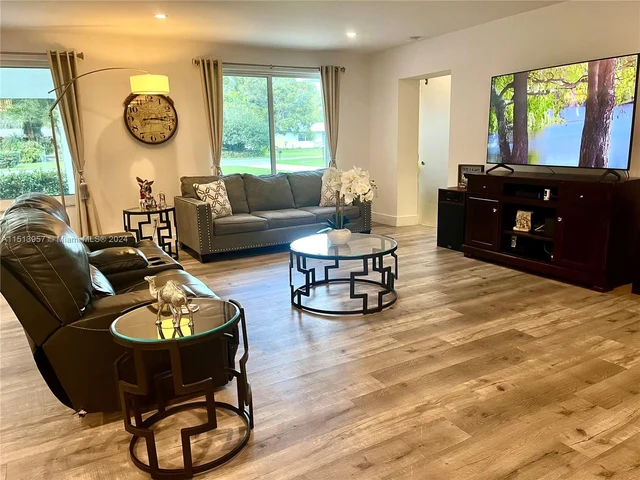 13850 SW 18th Ct, Davie FL 33325