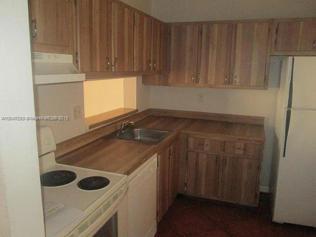 8500 SW 133rd Ave Rd # 304, Miami FL 33183