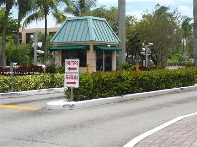 8500 SW 133rd Ave Rd # 304, Miami FL 33183