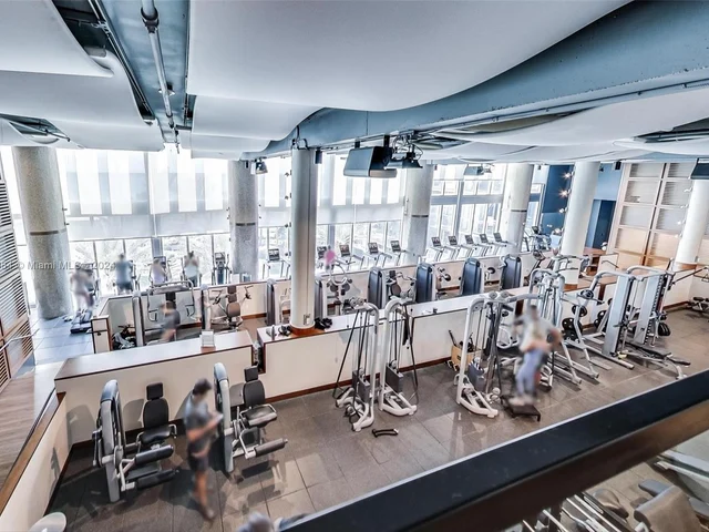 6899 Collins Ave # 1602, Miami Beach FL 33141