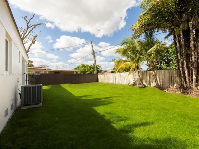 4225 NW 168th Ter, Miami Gardens FL 33055