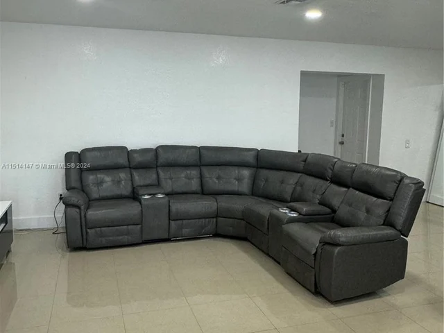 4510 NW 168th Ter, Miami Gardens FL 33055