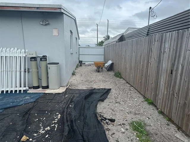 4510 NW 168th Ter, Miami Gardens FL 33055