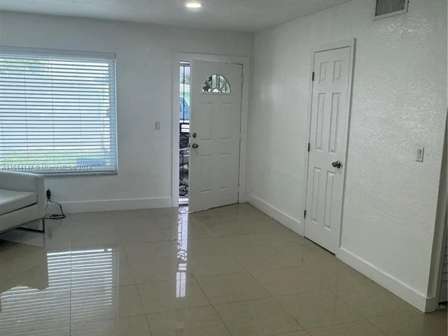 4510 NW 168th Ter, Miami Gardens FL 33055