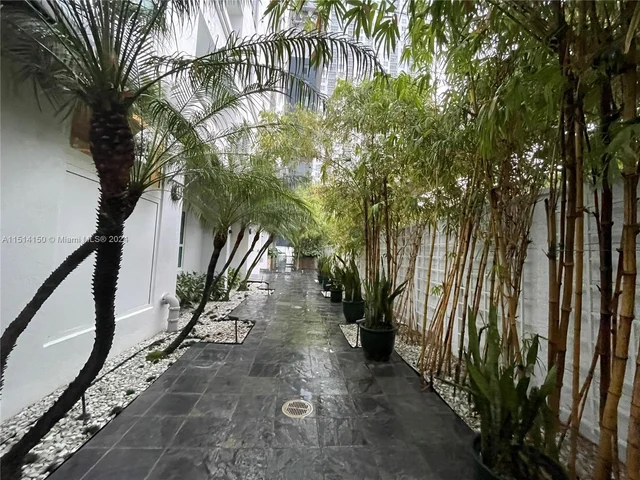 234 NE 3rd St # 1003, Miami FL 33132