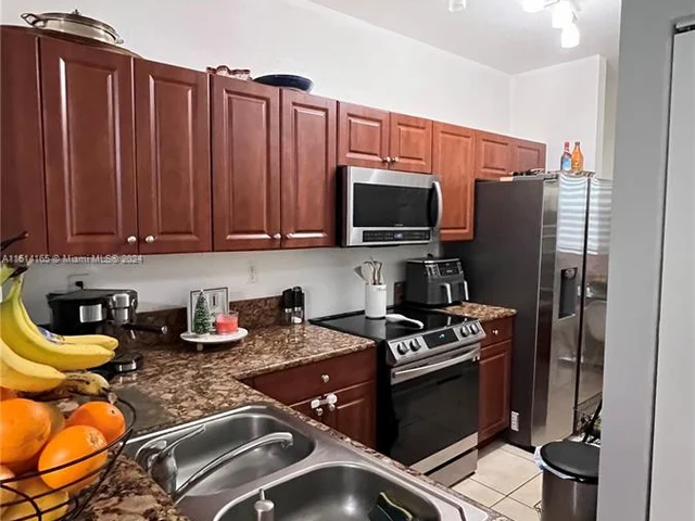 2935 SE 1st Dr # 11, Homestead FL 33033