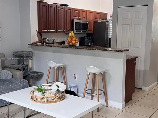 2935 SE 1st Dr # 11, Homestead FL 33033