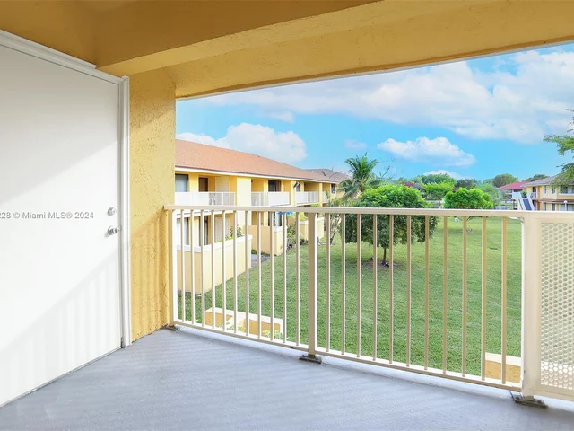 550 NW 214th St # 204, Miami Gardens FL 33169